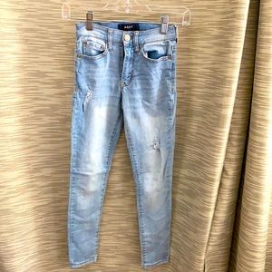 Aero light wash jeggings.